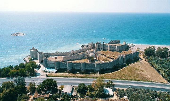 Anamur Mamure Kalesi